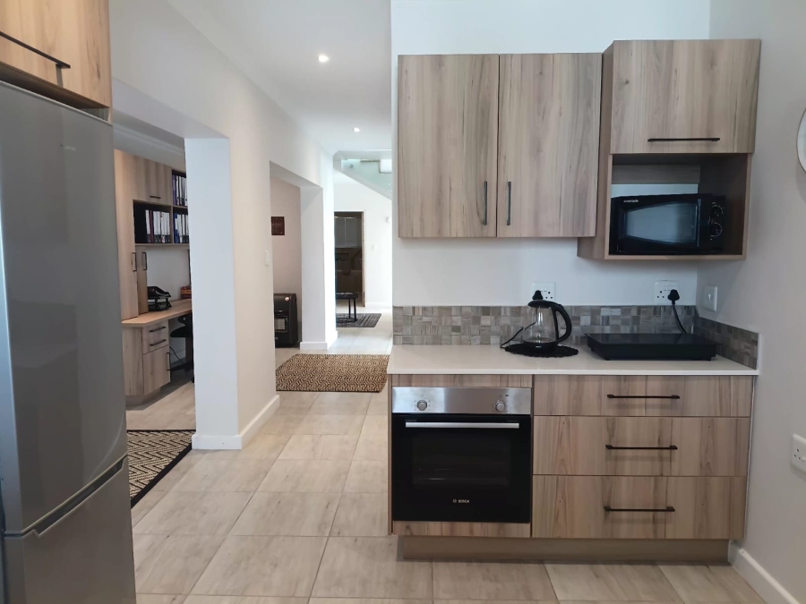 To Let 1 Bedroom Property for Rent in Kraaibosch Western Cape